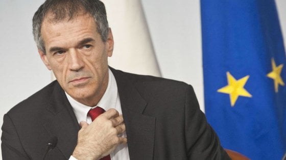 Cottarelli: "Con soldi UE nessuna crisi, sia economica che di Governo"