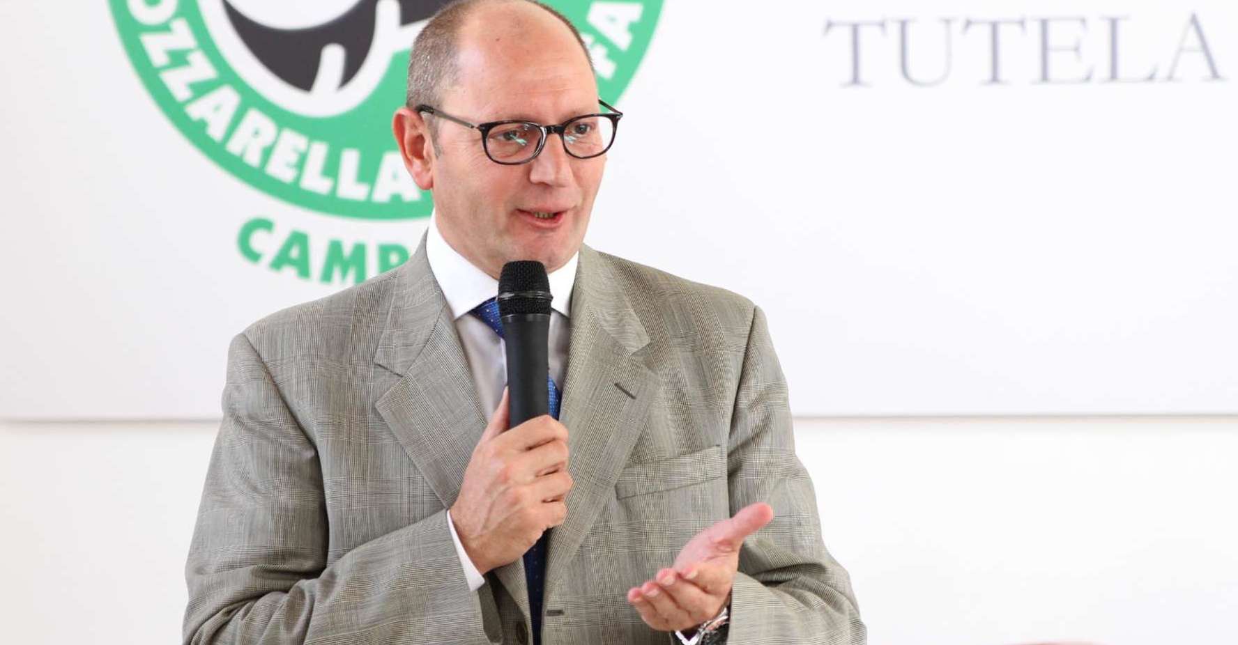 Domenico Raimondo (presidente Consorzio Tutela Mozzarella bufala campana Dop): «A causa dell'energia c'è il rischio di aumento del 10 per cento della mozzarella di bufala Dop»