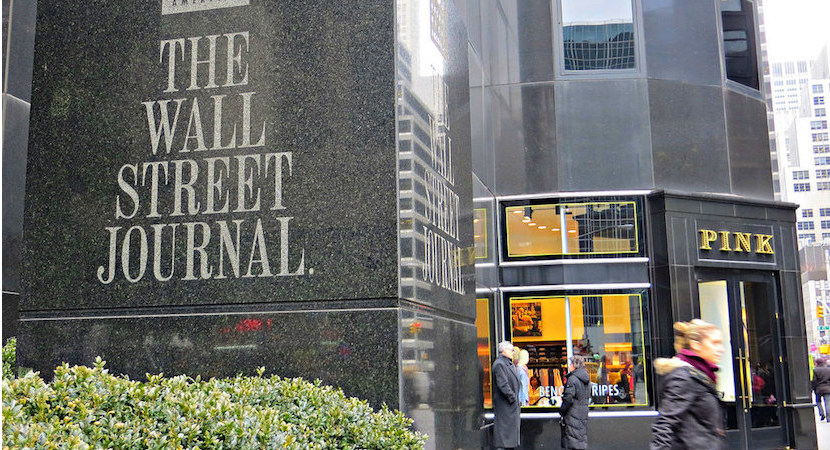 Anche il Wall Street Journal ha scelto di dedicare la prima pagina alla vittoria elettorale di Fratelli d’Italia, con una grande fotografia di Giorgia Meloni sotto il titolo "Coalizione di destra destinata a guidare l'Italia dopo le elezioni". Gli italiani, scrive il Wsj, hanno scelto «un leader non sperimentato che affronterà la crescente recessione economica e la crisi energetica dell'Europa derivanti dall’invasione russa dell'Ucraina».