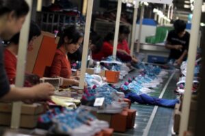 La Cina torna a crescere: aumenta il Pil, ma calano i consumi
