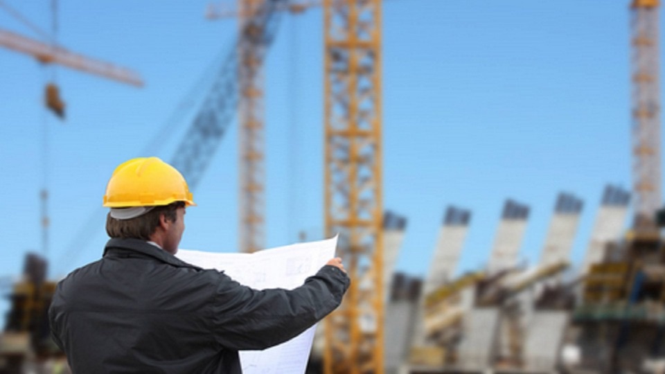 Al Sud va oltre la metà delle risorse che arrivano dai fondi aggiuntivi per il “caro materiali” | L’analisi