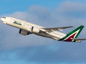 L’UE ritiene Illegale il prestito da 400 milioni per Alitalia | L’analisi