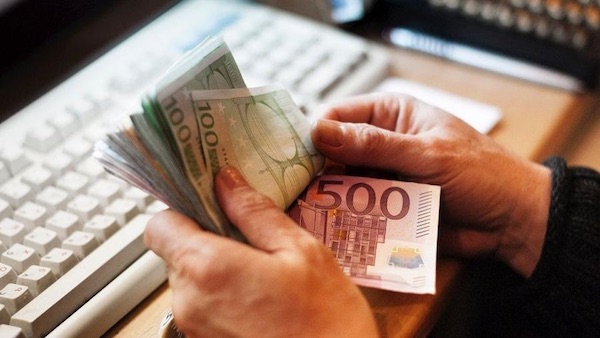 Censis, boom liquidità: in 3 mesi accumulati gli stessi miliardi del Mes