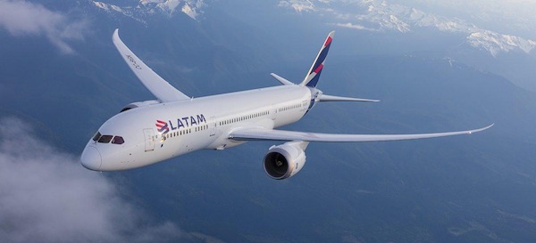 Latam Airlines colpita da pandemia, cerca aiuti