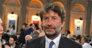 Franceschini (Ministro Beni Culturali e Turismo): «Sostenere il tessuto commerciale delle città d'arte»