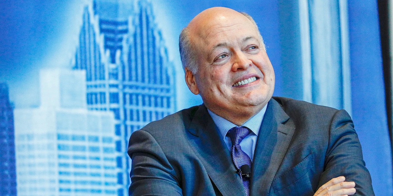Ford licenzia il ceo Jim Hackett per accelerare sull'elettrico