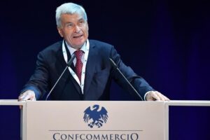 Carlo Sangalli (Presidente di Confcommercio): «Sarà un Natale difficile. Necessario e urgente il confronto tra governo e parti sociali»