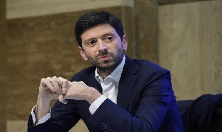 Sanità, in arrivo un piano straordinario da 700 milioni