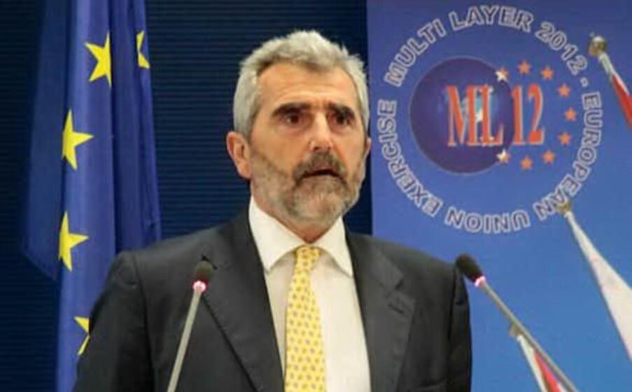 Agostino Miozzo (Comitato tecnico-scientifico): «La scelta era tra fermare la movida o la scuola»