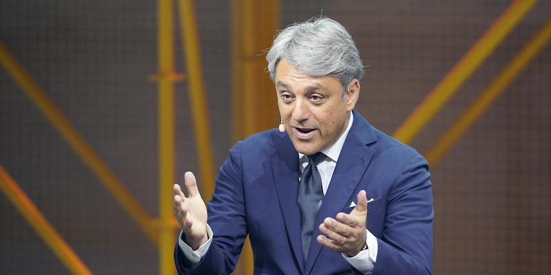 Luca De Meo (ceo Renault): «Vi racconto il nostro record. E nel 2030 100% auto elettriche»