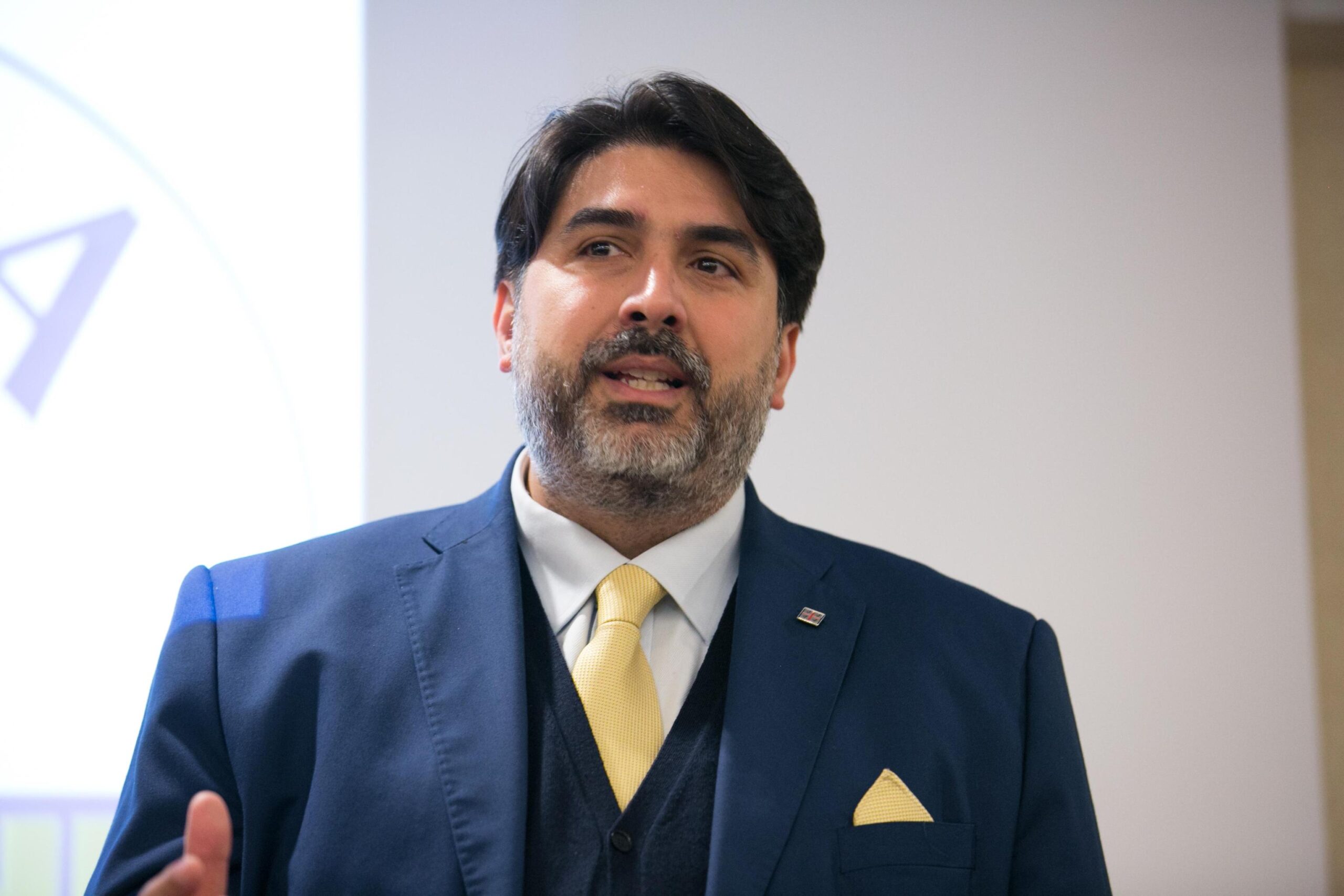Christian Solinas (presidente Regione Sardegna): «Puntiamo alla sostenibilità con i treni a idrogeno»