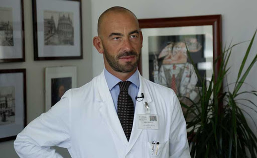 Matteo Bassetti (infettivologo): «Un nuovo lockdown non serve a niente»