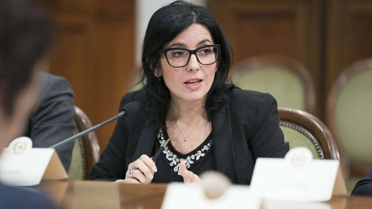 Dadone: «Scarse informazioni sul Pnrr per 2 giovani su 3»