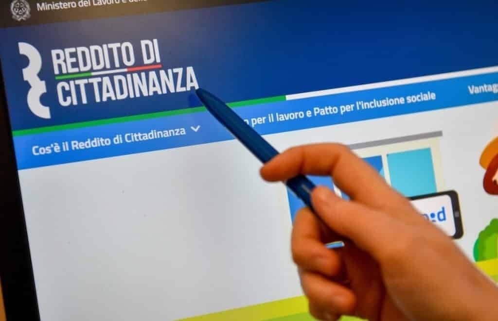 [L'analisi] L'indicazione Svimez: il Reddito di Cittadinanza ha ridotto la povertà al Sud, attenzione alle modifiche