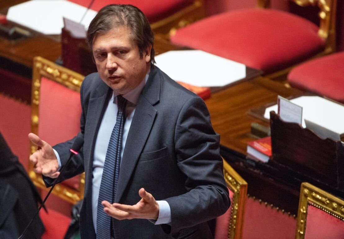 Pierpaolo Sileri (sottosegretario Salute): «Dopo il 15 settembre discuteremo la possibilità di “una forma di obbilgo”»