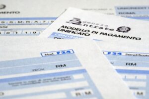 «Sbagliato associare la riforma del fisco al Recovery fund». Il commento di Daniele Manca (Corriere della Sera)