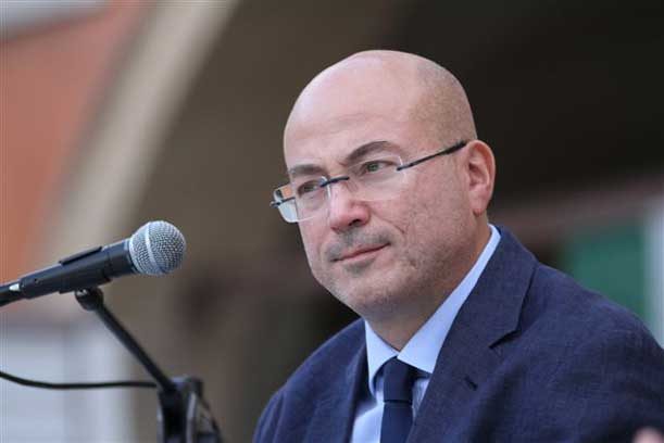 Aldo Cazzullo (Corriere): «La pandemia finirà per tutti o per nessuno»