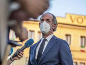 Luca Zaia (presidente Regione Veneto): «Vaccinazioni: stiamo andando avanti, ma sarebbe andata meglio con maggiore autonomia»