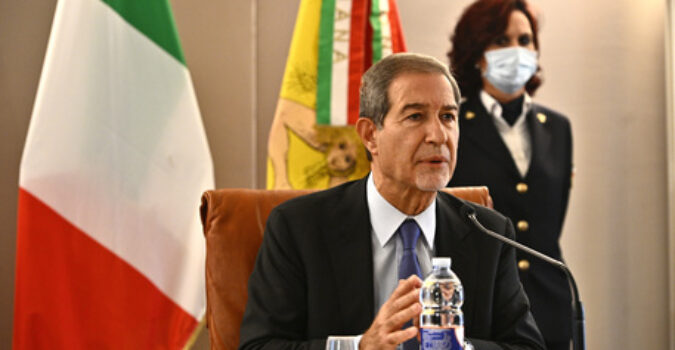 Nello Musumeci (presidente Sicilia): «Cooperare con le imprese per una crescita razionale e sostenibile»Nello Musumeci (governatore Sicilia): «Il ritorno al giallo non è una maledizione»