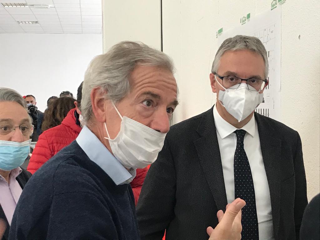 Guido Bertolaso, assessore Welfare Lombardia: “Il Pnrr non prevede un centesimo per il personale sanitario”