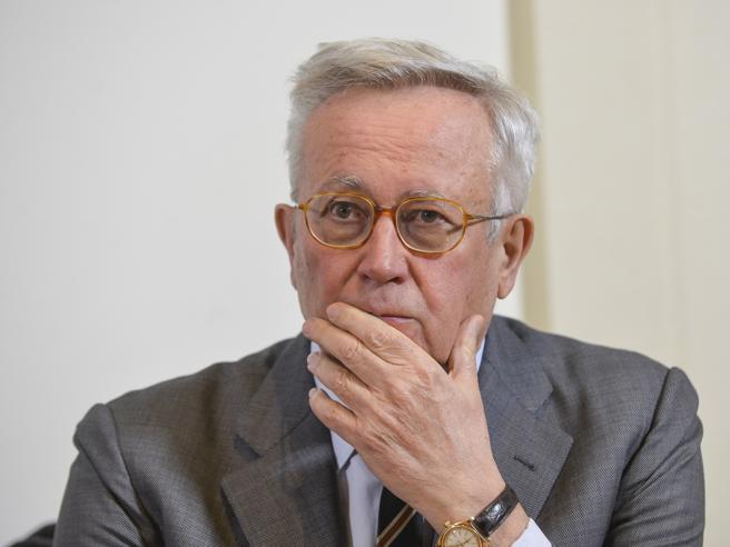 La denuncia di Giulio Tremonti: “Negli ultimi anni in Ue è stata creata una massa di moneta folle”