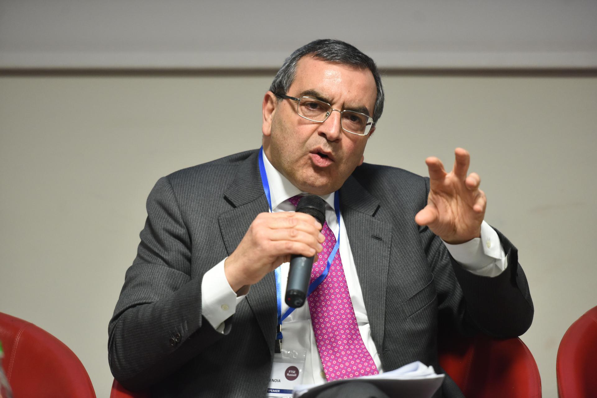 Carmine Di Noia (commissario Consob): «Serve cautela nell'intervenire nella regolamentazione di fenomeni non del tutto conosciuti»