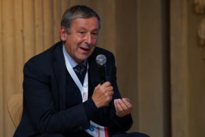 Francesco Profumo, presidente Acri: “Il risparmio non vada solo ai Btp ma all’economia reale”