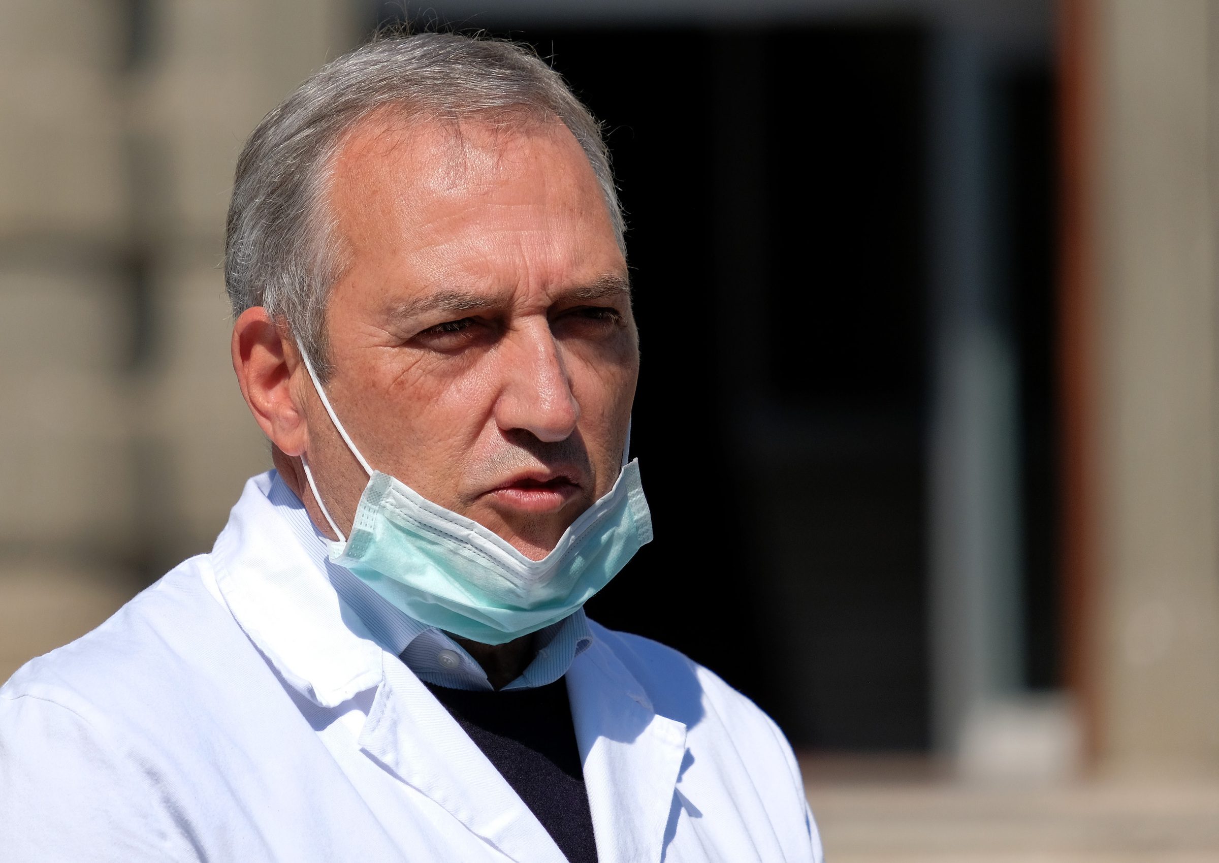 Francesco Vaia (direttore sanitario Spallanzani): «Saggio e opportuno l'obbligo vaccinale per alcune categorie»