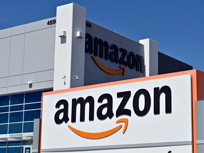 Amazon: aumento stipendi per tutti i dipendenti in Italia