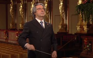 Riccardo Muti (direttore orchestra): «Ho avuto la fortuna di crescere negli anni ’50, non mi riconosco più nel mondo di oggi»