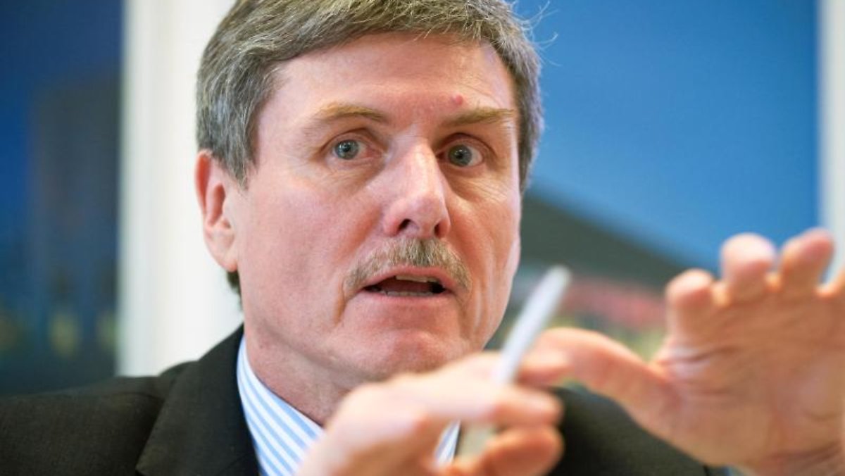 Dudenhöffer: Stellantis risulta debole in Cina e in Asia