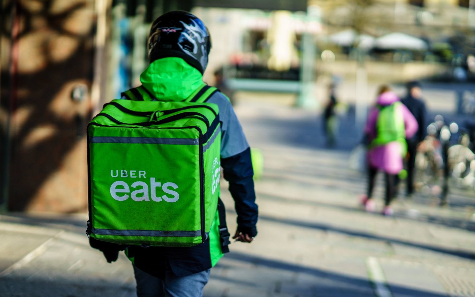 Food delivery, Uber Eats prova a conquistare l'Italia