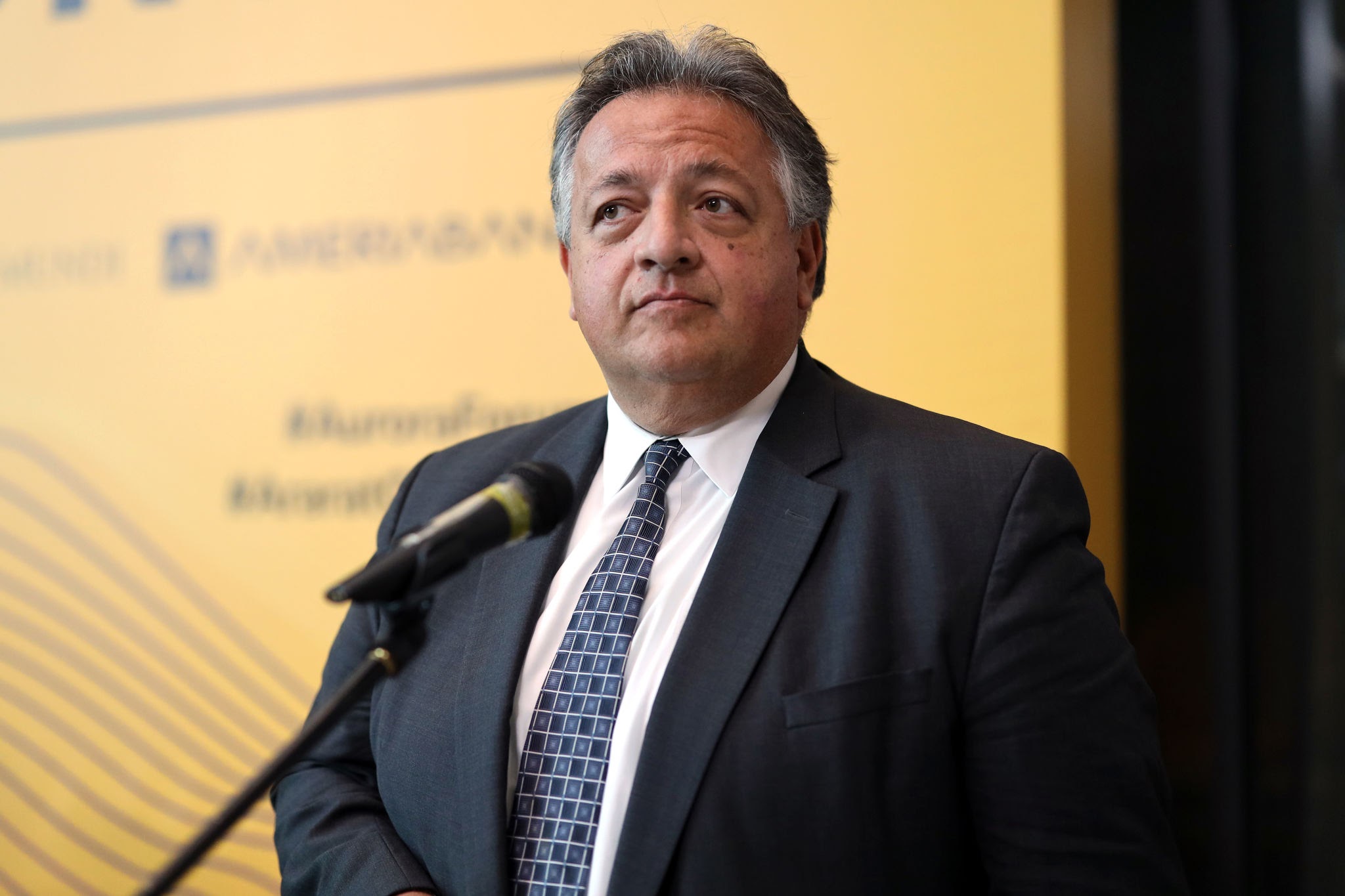 Afeyan: «Due settimane per un vaccino contro una variante»