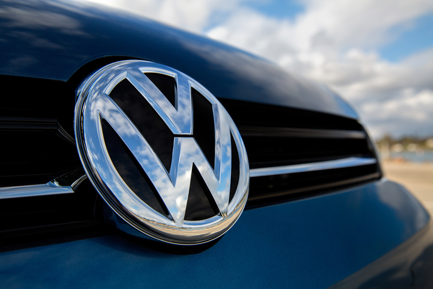 Volkswagen sospende l’impianto di batterie in Ue e spinge su Nord America | Lo scenario