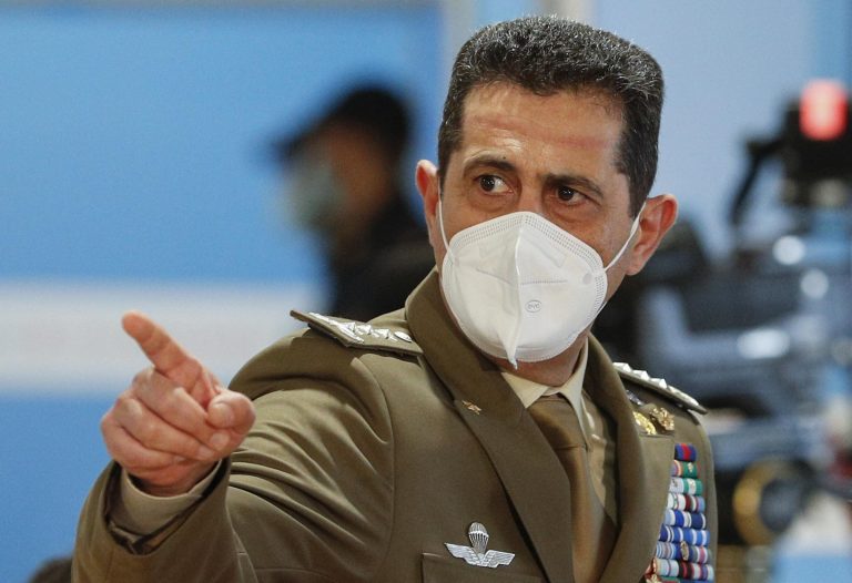 Francesco Figliuolo (commissario emergenza): «Con il vaccino possiamo tornare a parlare di normalità»