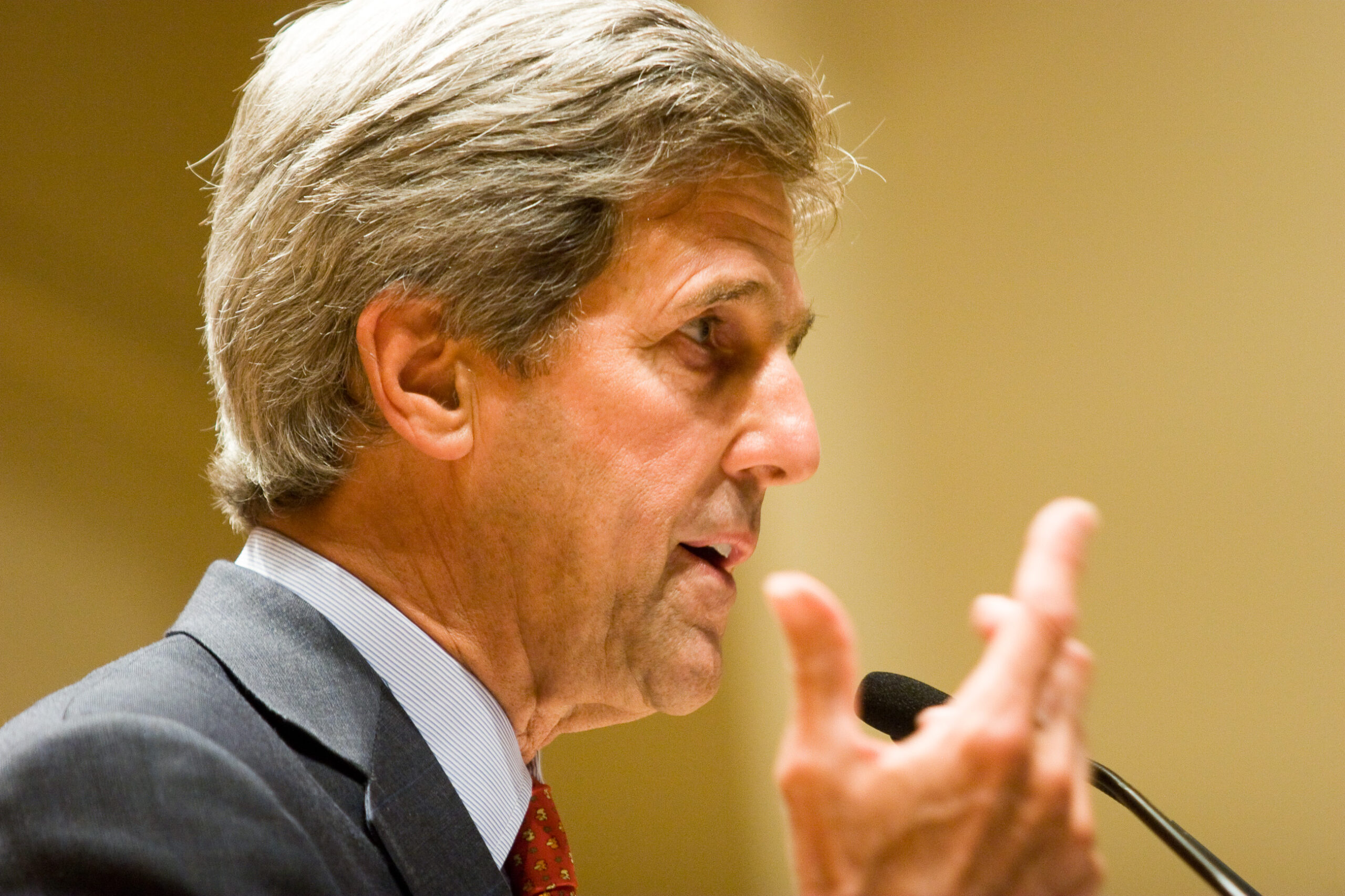 John Kerry (inviato Usa per il Clima): «Usare la guerra in Ucraina per autorizzare nuove trivellazioni è folle. Andremo incontro ad una catastrofe»