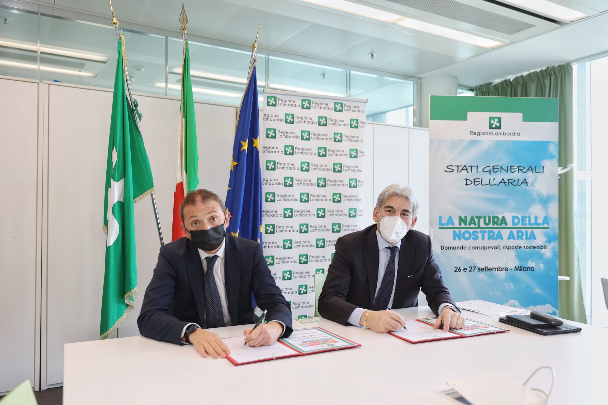 Firma Gruppo CAP e Regione Lombardia