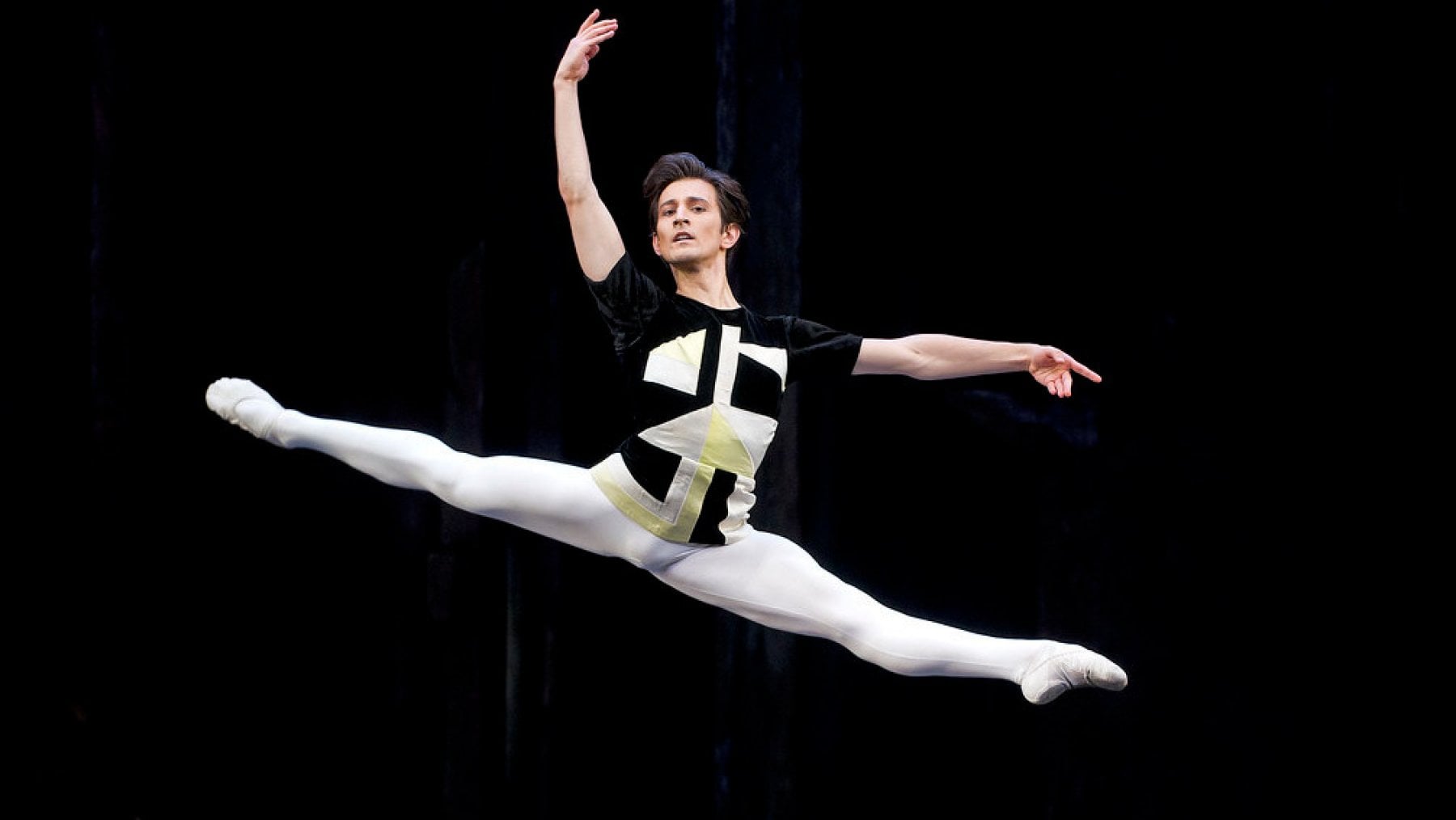 Valentino Zucchetti (ballerino Royal Ballet di Londra): «Anemoi, la mia coreografia racconta una storia di rinascita»