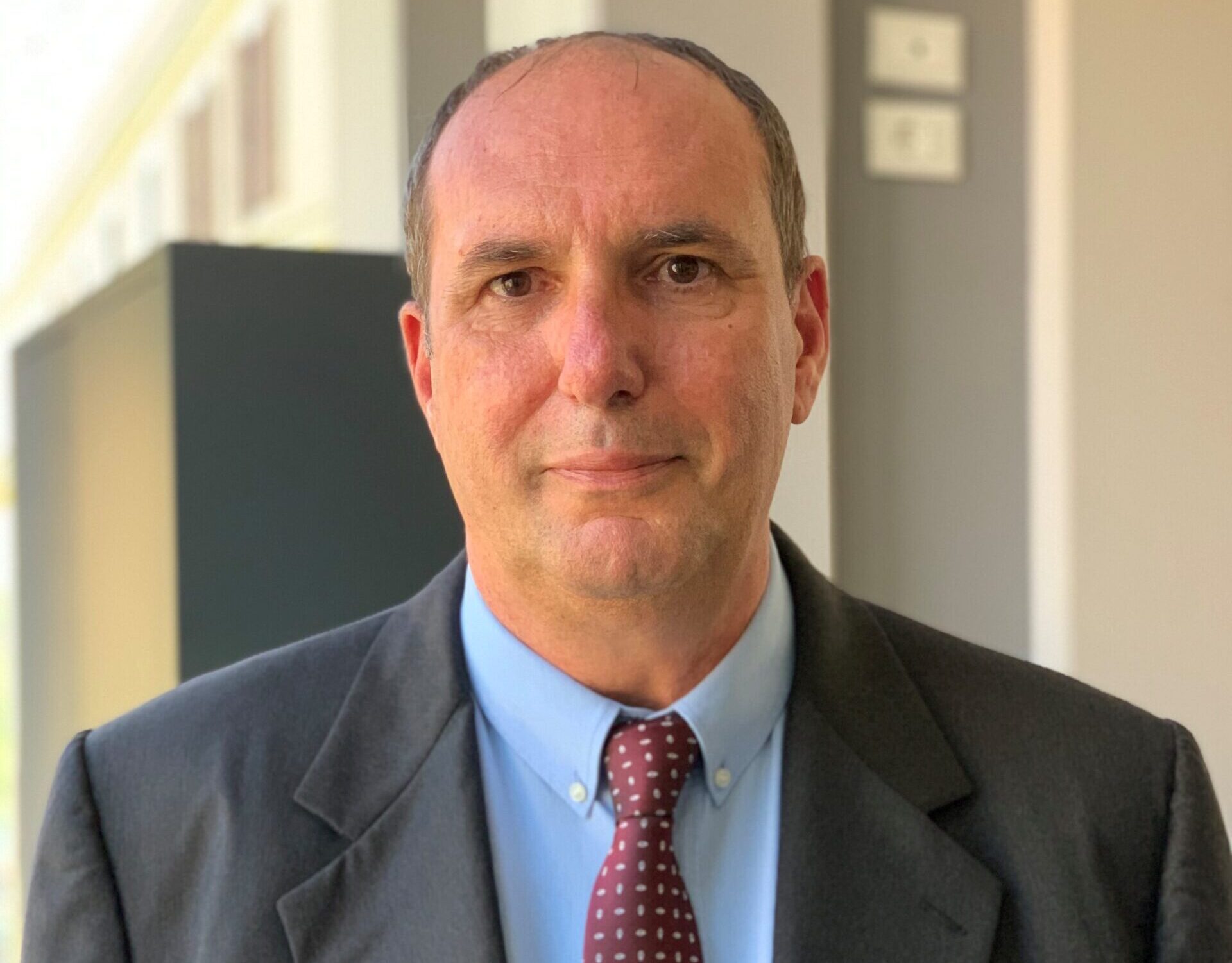 Roberto Gressi (Corriere della Sera): «Variante Omicron: Draghi è intervenuto per contrastare la pandemia»