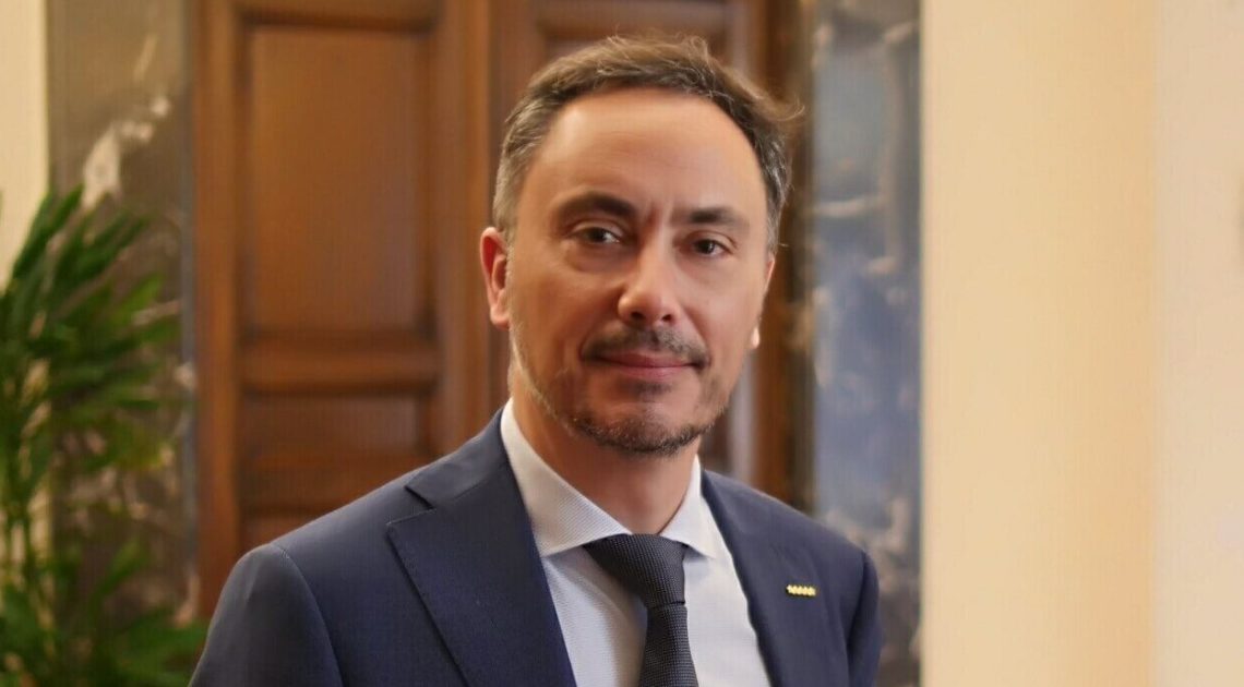 Iunio Valerio Romano (senatore M5S): «Le condizioni di lavoro in Italia destano preoccupazioni»
