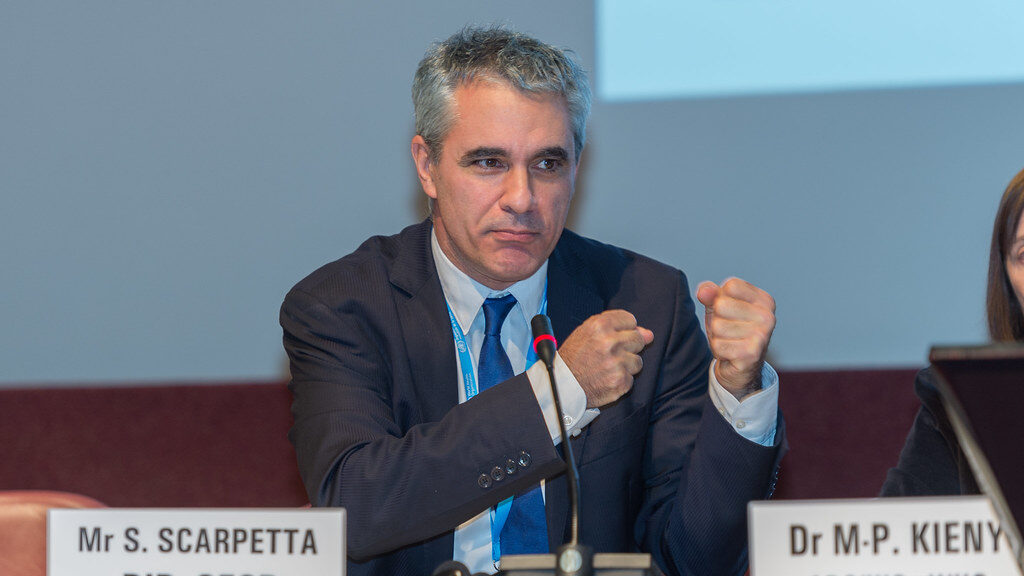 Stefano Scarpetta (direttore Lavoro e Politiche sociali Ocse): «Reddito di cittadinanza: strumento di contrasto alla povertà»