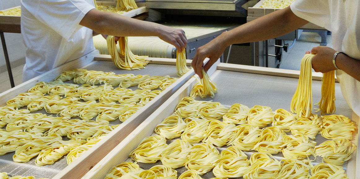 In 25 anni si è raddoppiata la pasta prodotta nel mondo, Italia prima | L’analisi