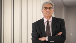 Guido Rasi (consulente campagna vaccinale): «L’istruzione è al primo posto, con il virus dobbiamo convivere»