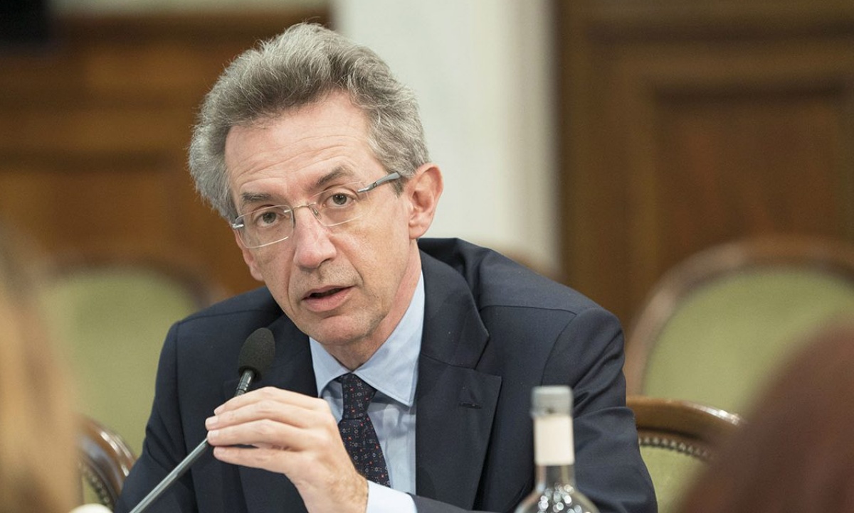 Manfredi sindaco di Napoli: “Quella della ex Whirlpool è una storia che racconta la ripartenza della nostra città”