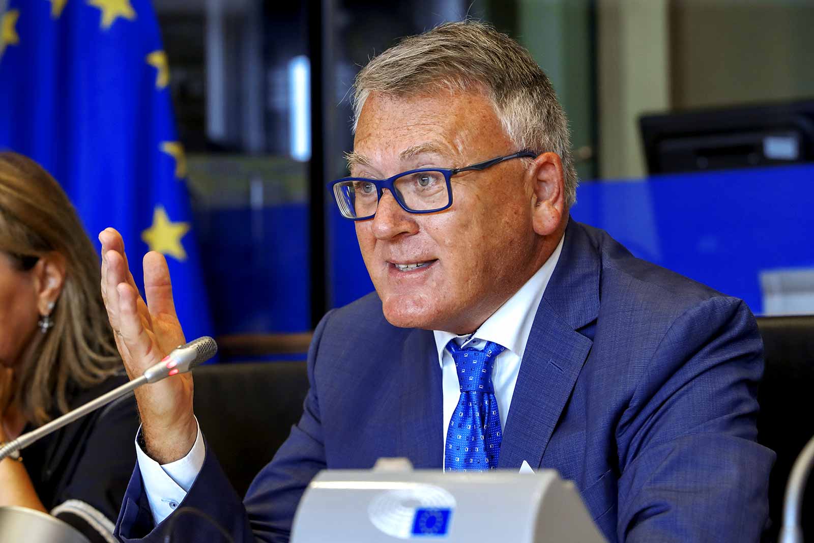 Nicolas Schmidt (commissario UE): «Il reddito di cittadinanza non va abolito ma applicato giustamente»