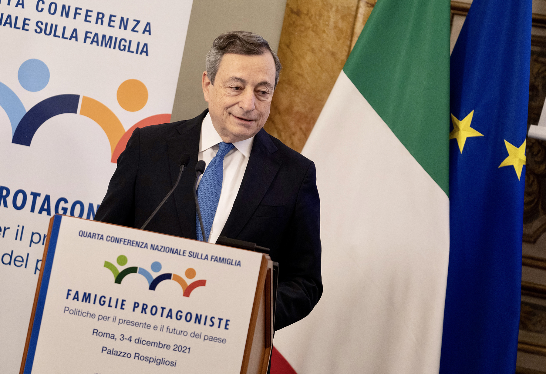 Draghi alla conferenza della famiglia