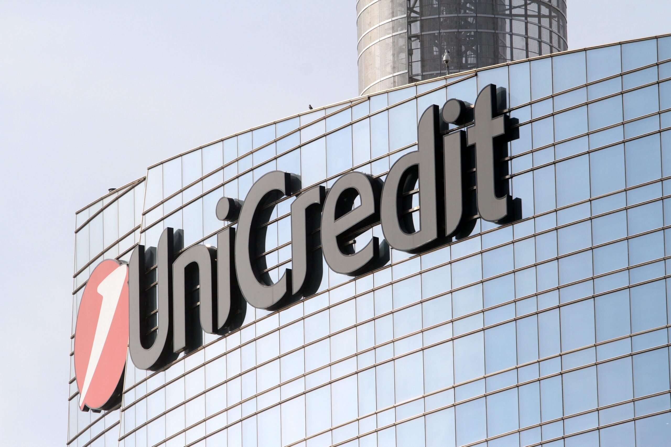 Gli analisti incoronano Unicredit tra le migliori banche in Europa | L’analisi