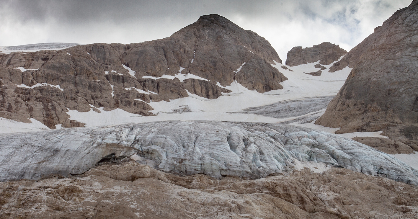 [L'analisi] Le montagne stanno soffrendo. Ecco perché i ghiacciai sono diventati pericolosi. Il parere di Messner