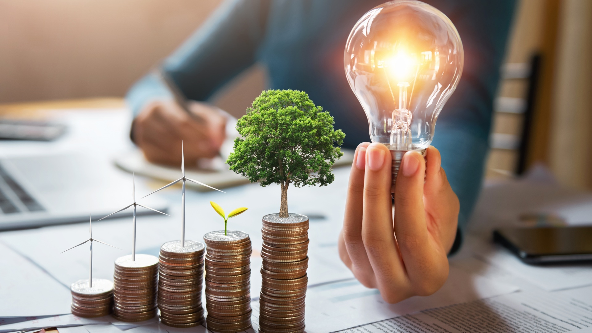 L’aumento dell’inflazione da energia non è trasferibile sulle retribuzioni | L’analisi di Sergio De Nardis