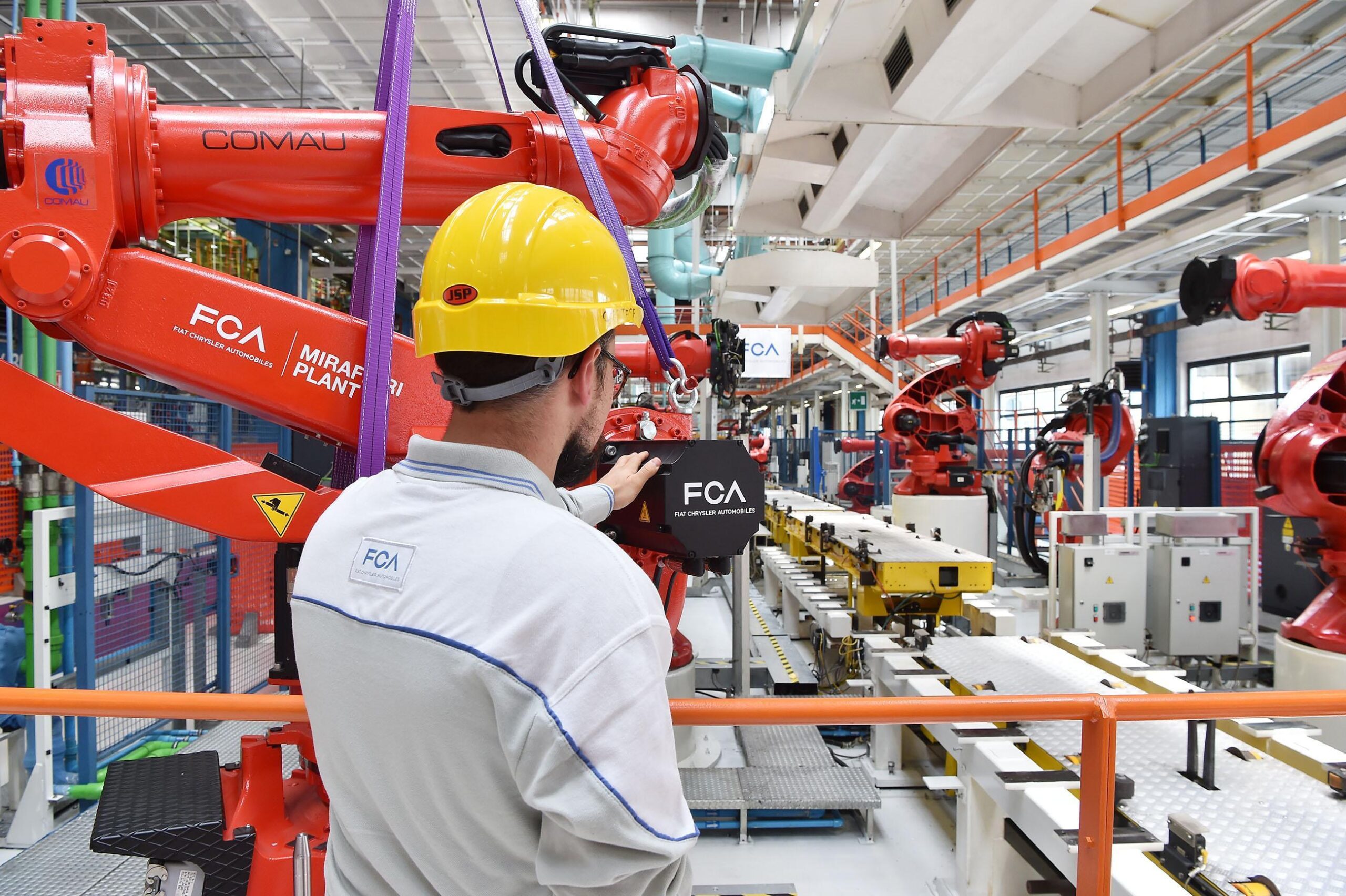 Meno della metà delle aziende della filiera dell’auto è pronta al 2035 | Lo scenario